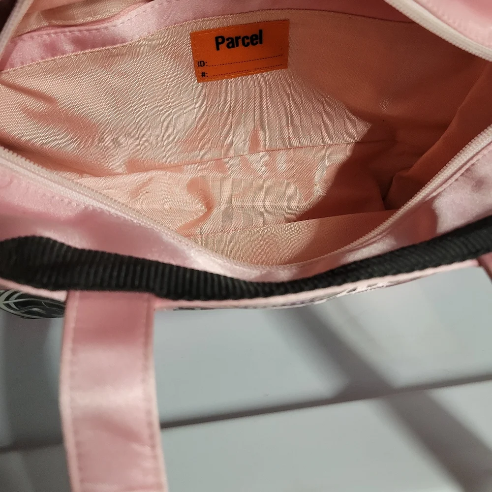 Pink Boom Box Parcel purse - Picture 12 of 15